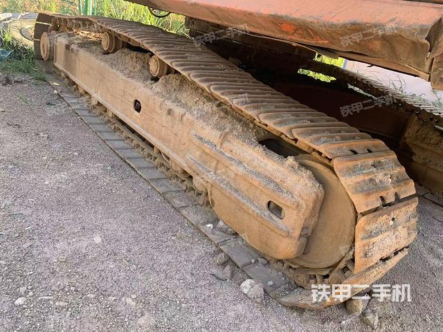 单侧履带整体（整机外观）