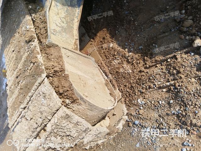 左側(cè)行走馬達(dá)蓋板（行走機(jī)構(gòu)）