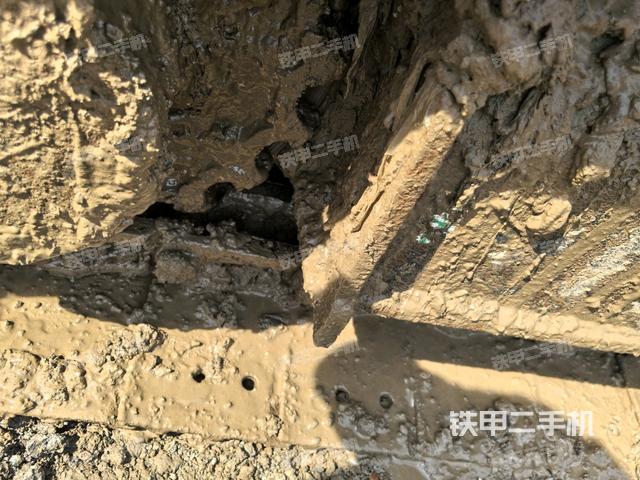 左驅(qū)動(dòng)輪（行走機(jī)構(gòu)）