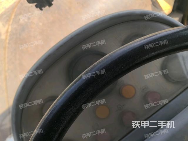 操作把手(压路机驾驶室) 操作把手(压路机驾驶室)