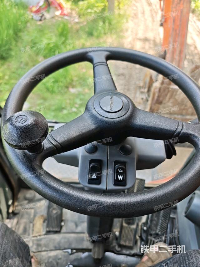 座椅左側(cè)控制臺(tái)/音響/含左手柄(駕駛室部分) 座椅左側(cè)控制臺(tái)/音響/含左手柄(駕駛室部分)