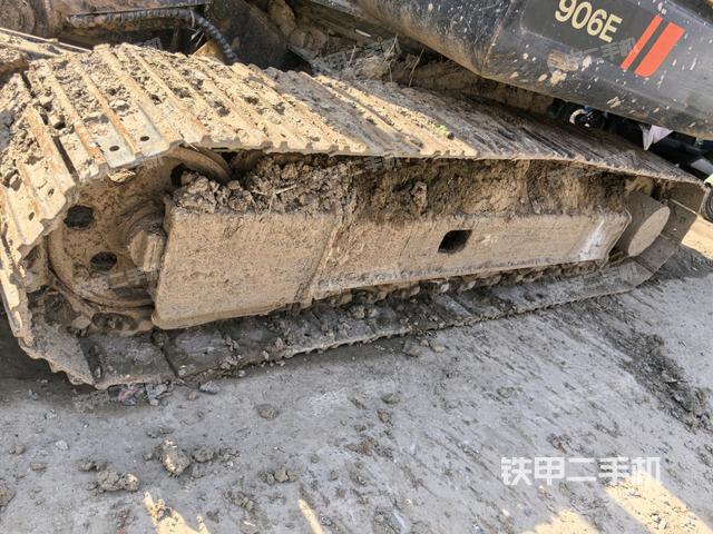 左側(cè)履帶整體?（行走機(jī)構(gòu)）