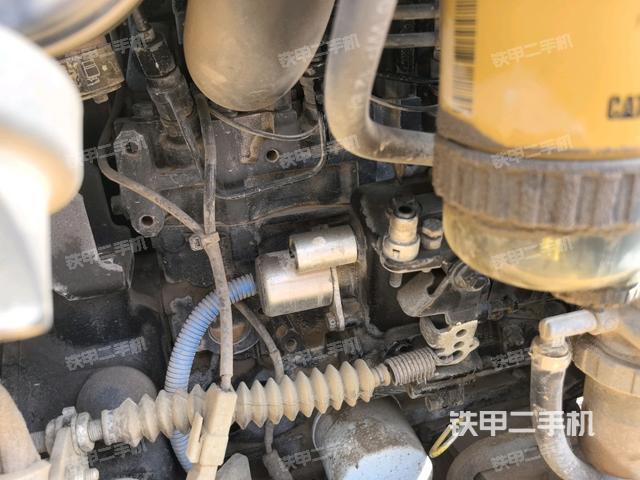 發(fā)動(dòng)機(jī)室（上車部件）