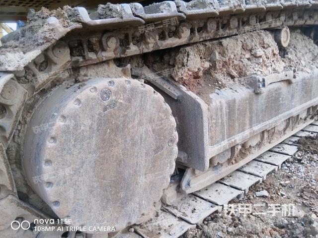 右驅(qū)動(dòng)輪（行走機(jī)構(gòu)）