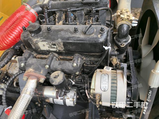 風(fēng)扇及皮帶（壓路機發(fā)動機艙）