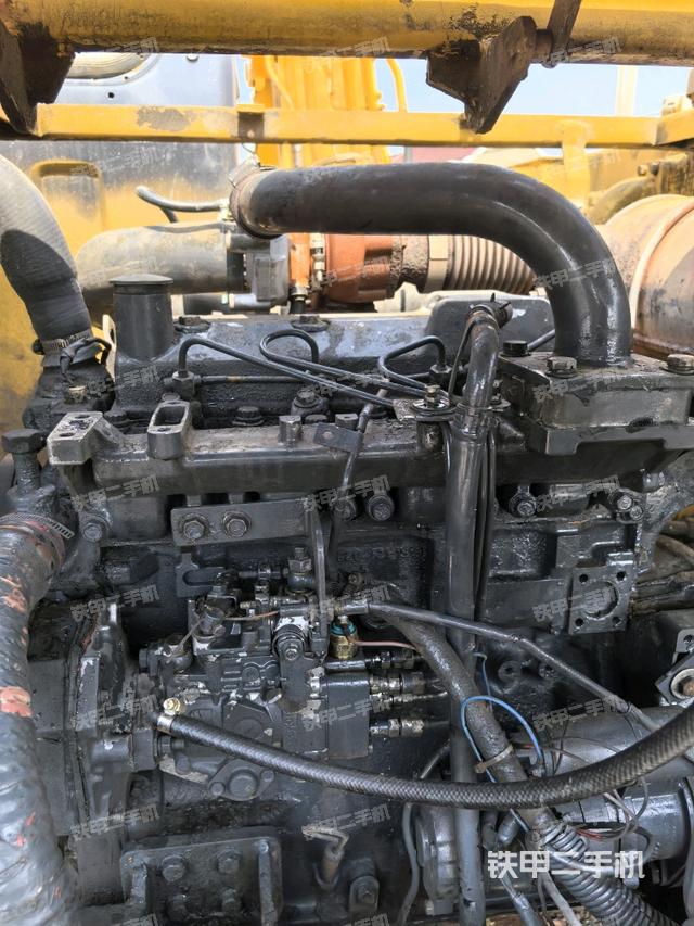 發(fā)動(dòng)機(jī)室(上車部件) 發(fā)動(dòng)機(jī)室(上車部件)
