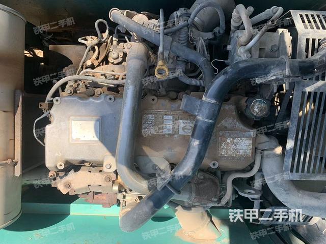 發(fā)動機整體俯視(整機外觀) 發(fā)動機整體俯視(整機外觀)
