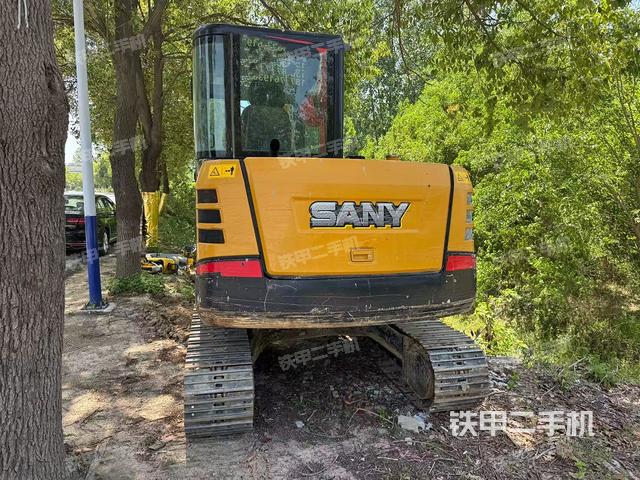 駕駛室頂部（整機(jī)外觀）