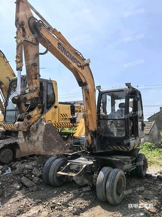 恒特重工HTL70挖掘机实拍图片