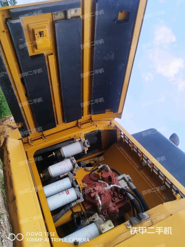 液壓泵斜45?右（大件艙室）