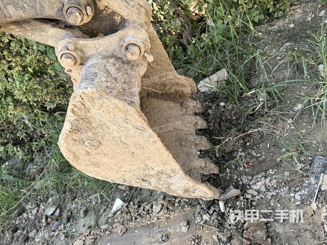 鏟斗右后整體（工作和回轉(zhuǎn)裝置）