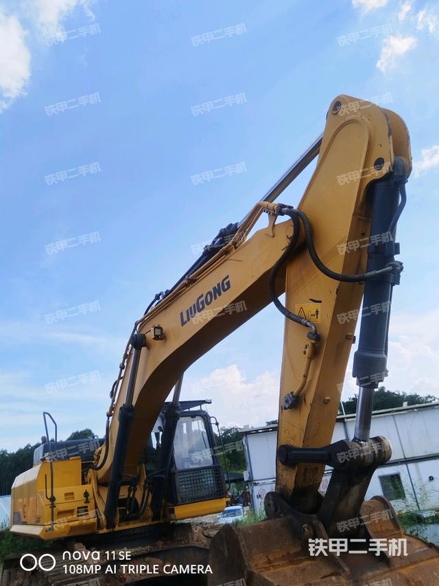 小臂整體左后（工作和回轉(zhuǎn)裝置）