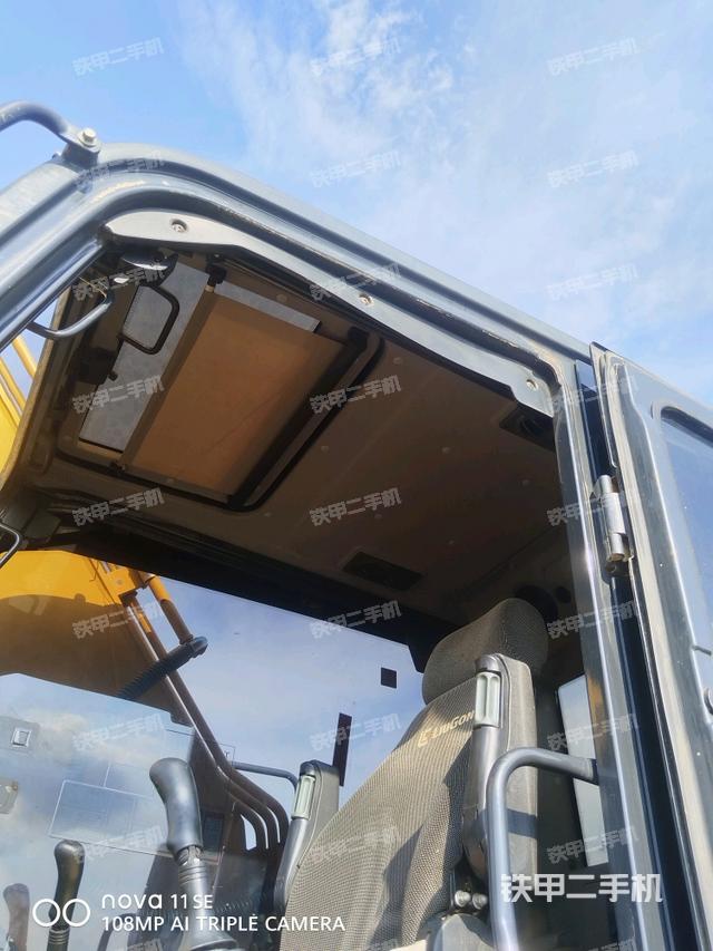 座椅后部（駕駛室部分）