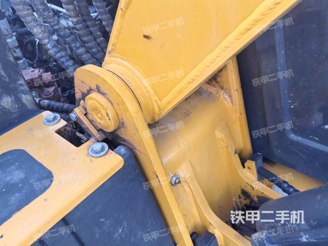大臂根部?斜視(工作和回轉(zhuǎn)裝置) 大臂根部?斜視(工作和回轉(zhuǎn)裝置)