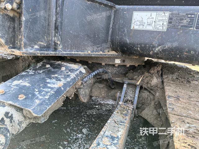 小臂整體右前（工作和回轉(zhuǎn)裝置）