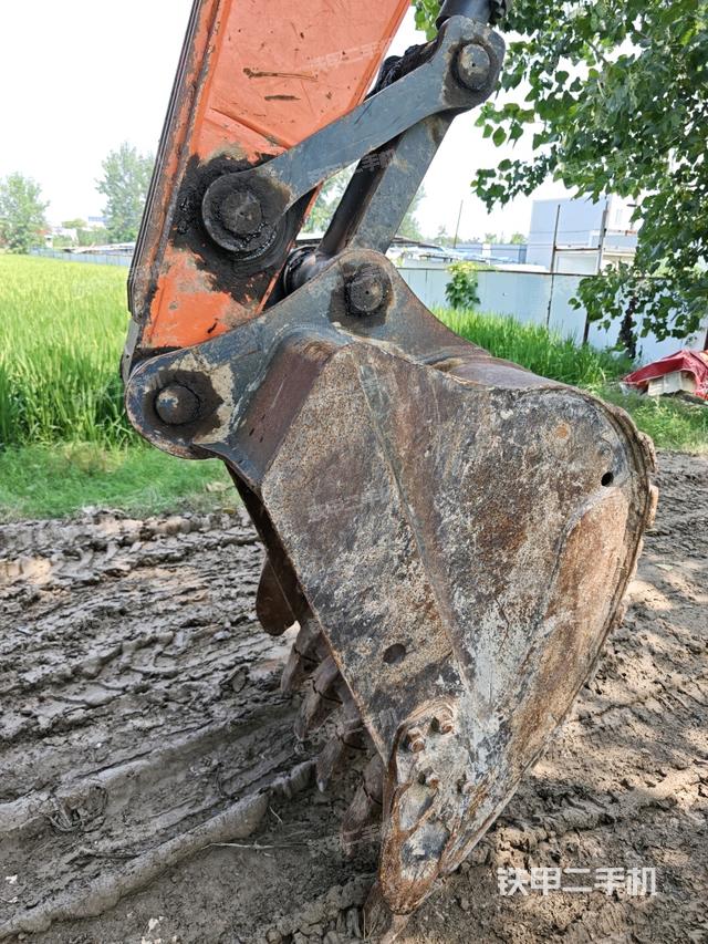 小臂整體左后(工作和回轉(zhuǎn)裝置) 小臂整體左后(工作和回轉(zhuǎn)裝置)