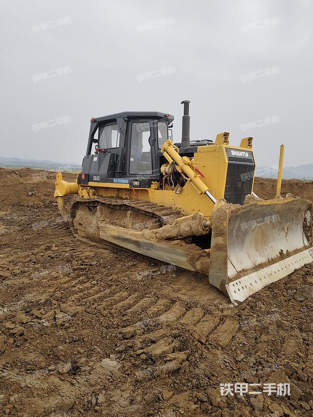 整机左侧（设备外观及核心部件）