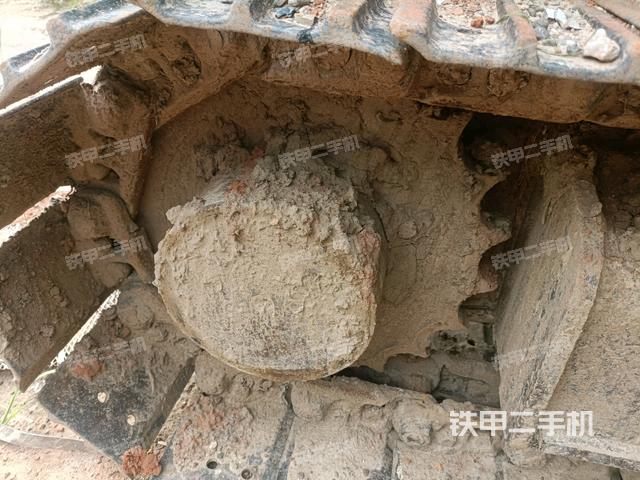 右驱动轮（行走机构）