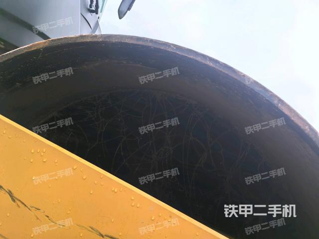 前車架正右側(cè)（壓路機前后車架）