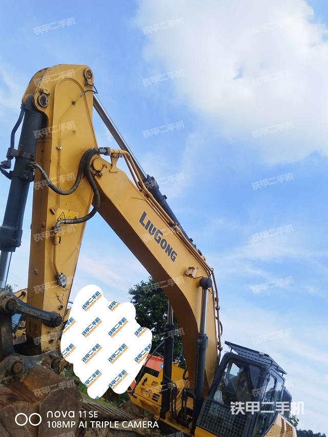 大臂整體?右側(cè)（工作和回轉(zhuǎn)裝置）