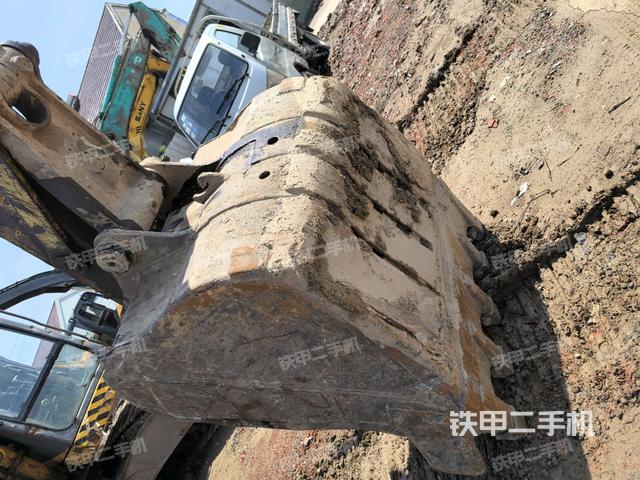 小臂整體左后(工作和回轉(zhuǎn)裝置) 小臂整體左后(工作和回轉(zhuǎn)裝置)