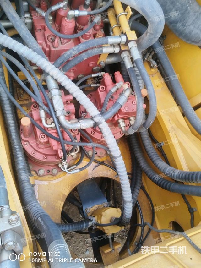 回轉(zhuǎn)馬達(dá)（上車部件）