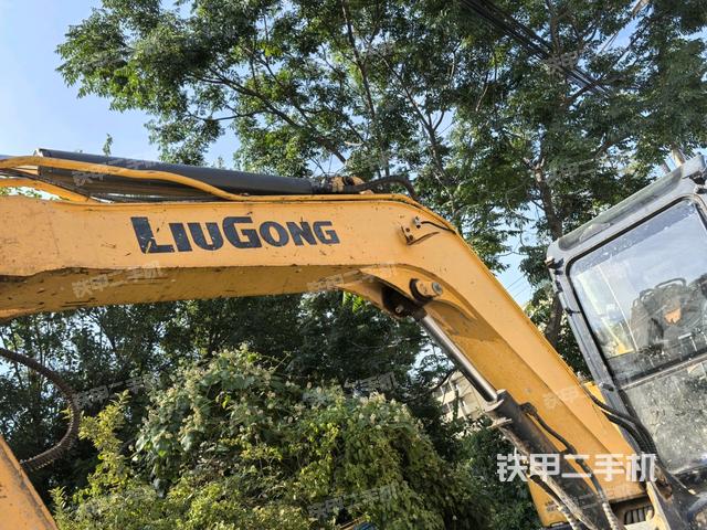 小臂整體右前（工作和回轉(zhuǎn)裝置）