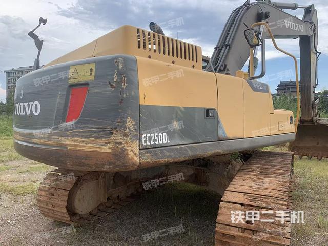 整機右后45°（整機外觀）