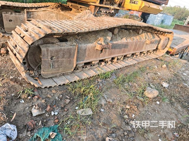 單側(cè)履帶整體（整機(jī)外觀）