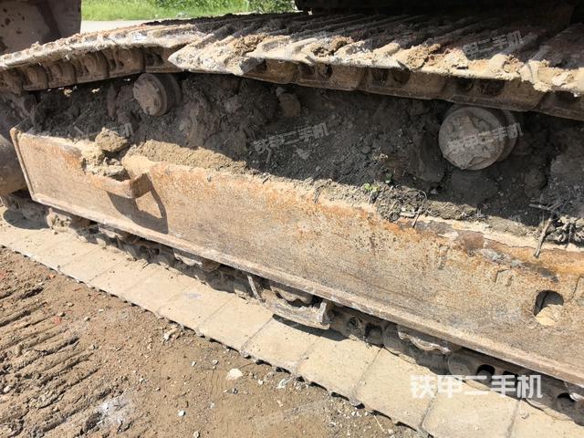 右側(cè)履帶整體(行走機構(gòu)) 右側(cè)履帶整體(行走機構(gòu))