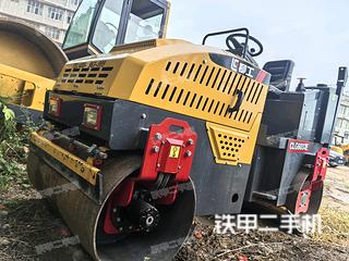 柳工CLG6032E双驱单振压路机实拍图片