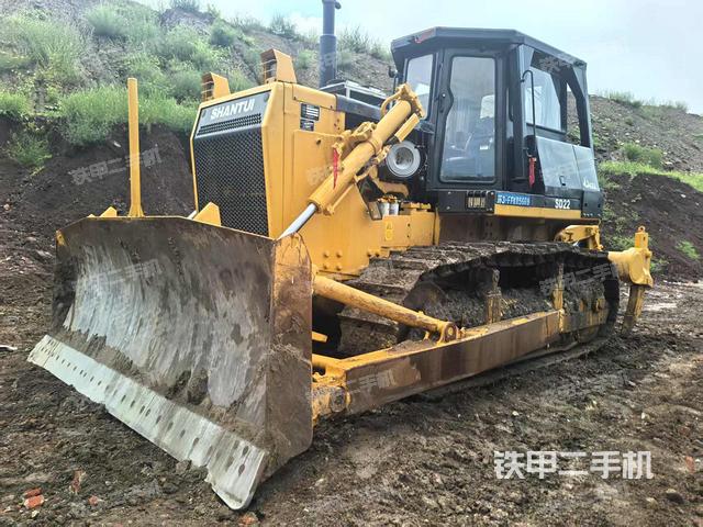 山推SD22标准型推土机