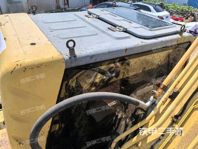 駕駛室頂部俯視(上車部件) 駕駛室頂部俯視(上車部件)