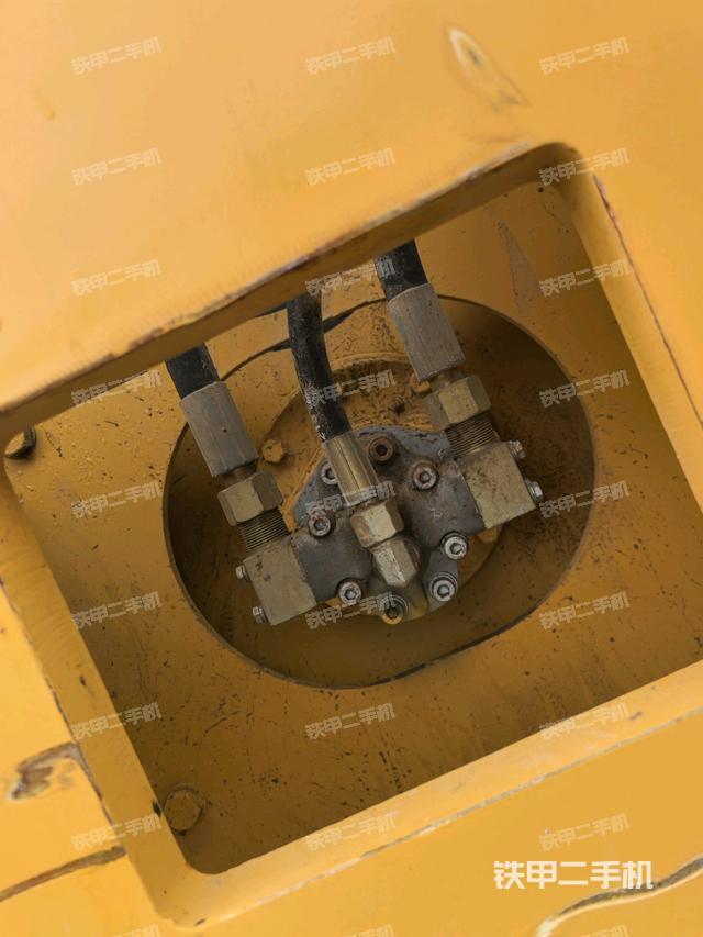 正后側(cè)（壓路機前后車架）