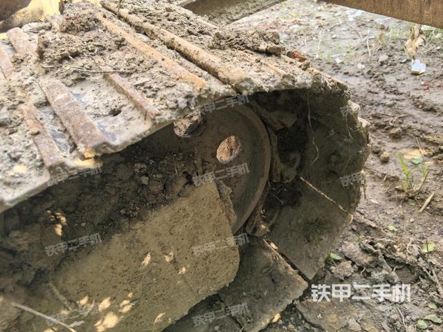 右側(cè)履帶整體?（行走機(jī)構(gòu)）