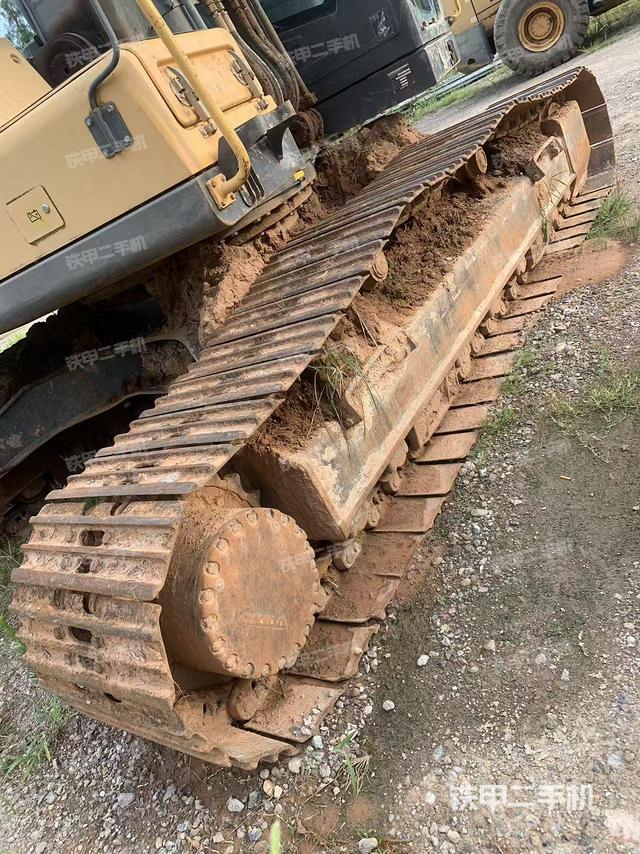 單側(cè)履帶整體（整機(jī)外觀）