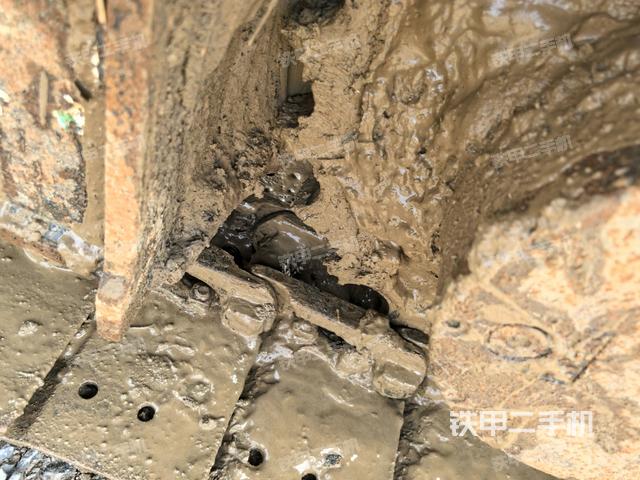 右驅(qū)動(dòng)輪（行走機(jī)構(gòu)）