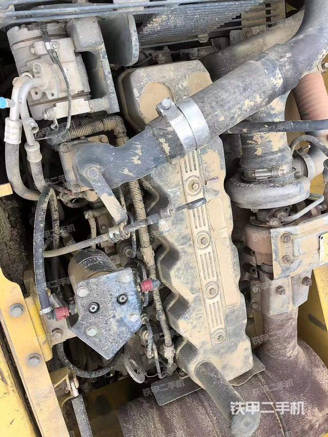 发动机整体俯视(整机外观) 发动机整体俯视(整机外观)