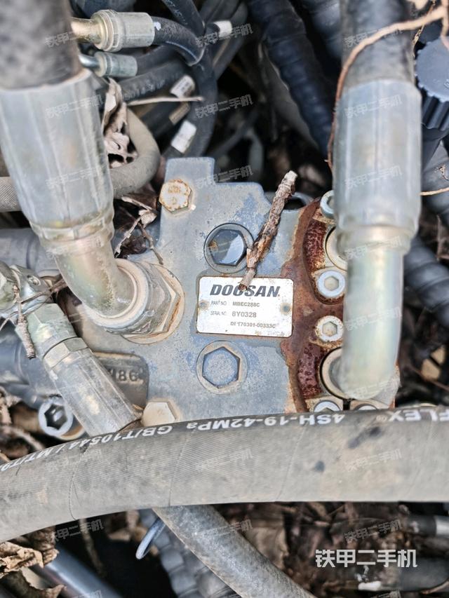 回轉(zhuǎn)馬達(dá)(上車(chē)部件) 回轉(zhuǎn)馬達(dá)(上車(chē)部件)