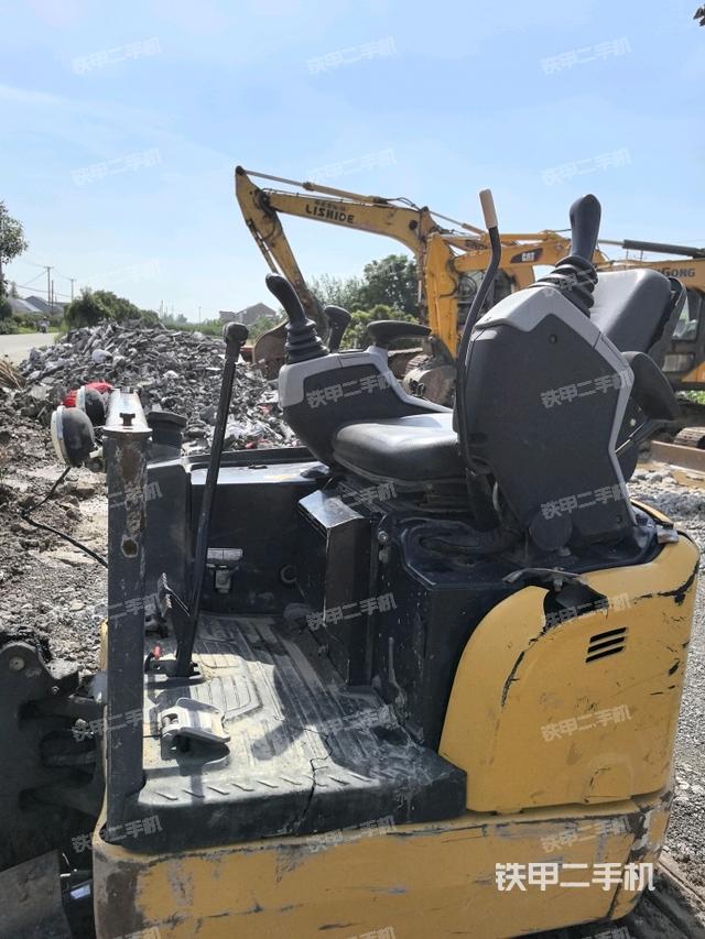 座椅左側(cè)控制臺(tái)/音響/含左手柄（駕駛室部分）