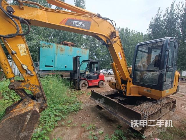 雷沃重工FR60挖掘机