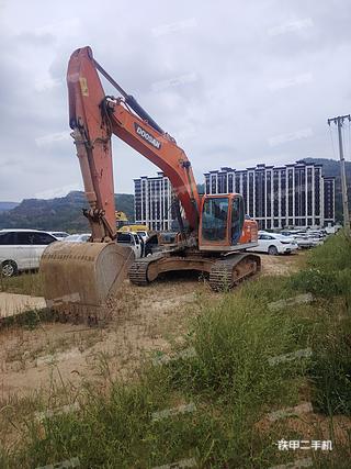 平凉斗山DX260LC-9C挖掘机实拍图片
