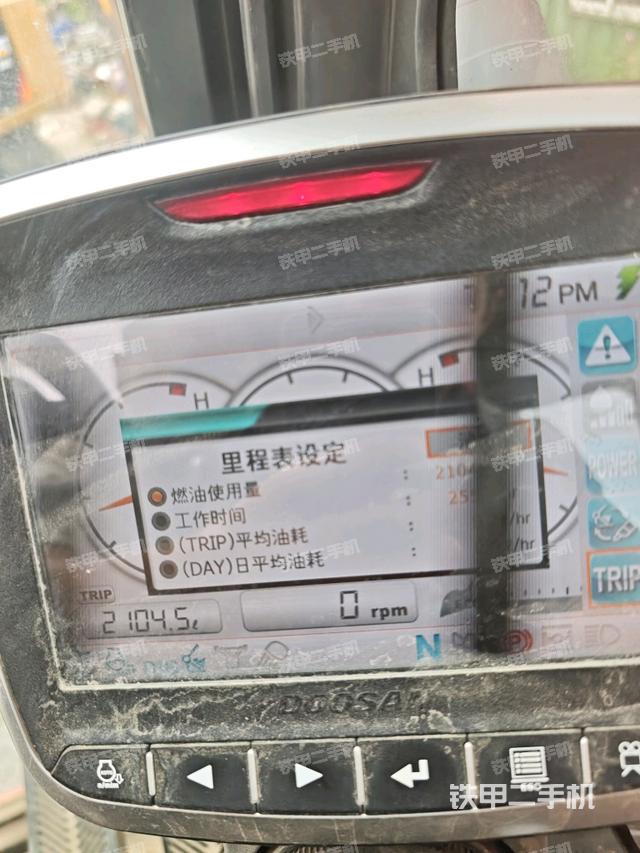 左后方玻璃角標(biāo)(駕駛室部分) 左后方玻璃角標(biāo)(駕駛室部分)