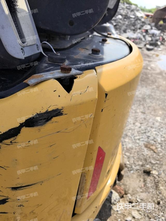 后窗玻璃角標(biāo)（駕駛室部分）