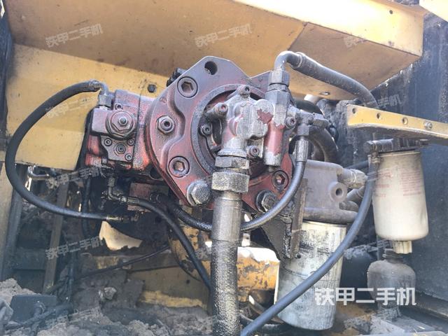 液壓泵斜45?左(大件艙室) 液壓泵斜45?左(大件艙室)
