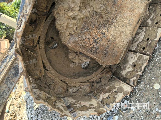 右導(dǎo)向輪（行走機(jī)構(gòu)）