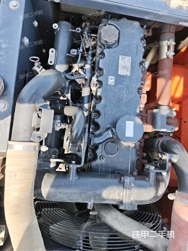 發(fā)動(dòng)機(jī)室(上車(chē)部件) 發(fā)動(dòng)機(jī)室(上車(chē)部件)