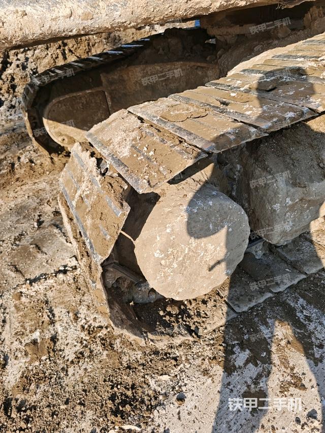 左側(cè)履帶整體?（行走機構(gòu)）