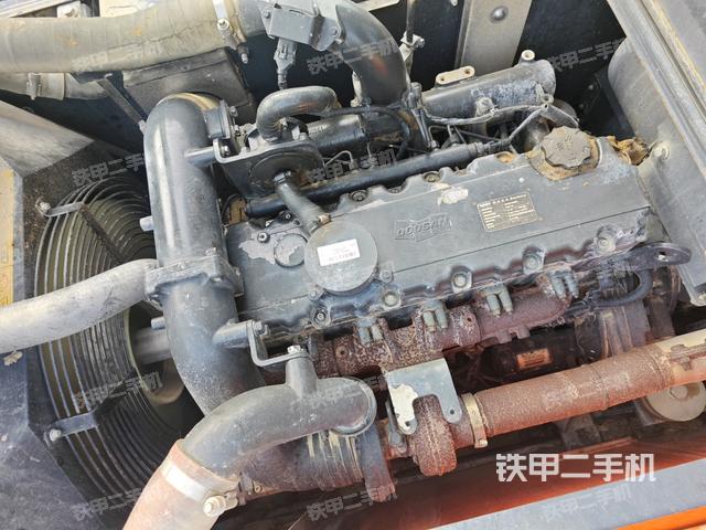 發(fā)動(dòng)機(jī)整體俯視(整機(jī)外觀) 發(fā)動(dòng)機(jī)整體俯視(整機(jī)外觀)