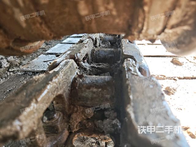 右側(cè)行走馬達蓋板（行走機構(gòu)）